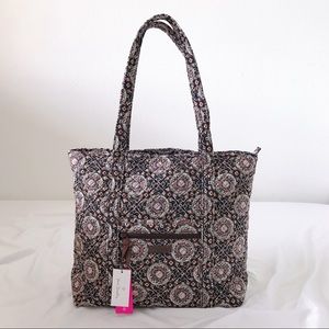 VERA BRADLEY TOTE BAG IN MAHOGANY MEDALLION